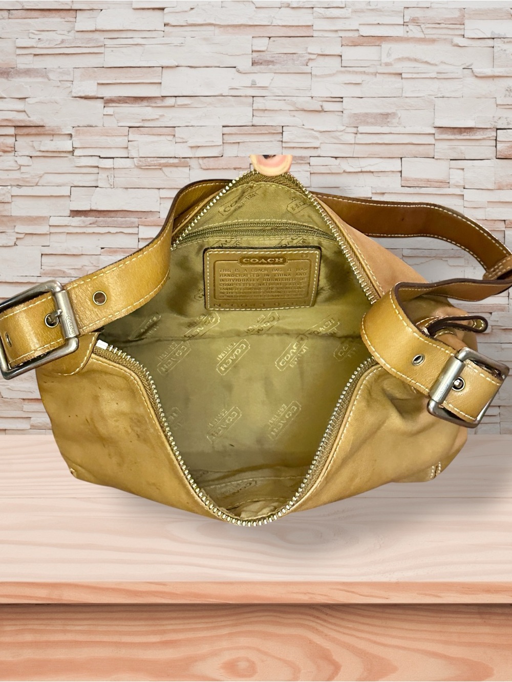 Vintage Coach 2004 Legacy Demi Hobo Glove-Tanned Leather Shoulder Bag - Picture 4 of 5